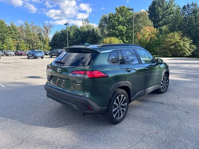 Used 2024  Toyota XLE image 3