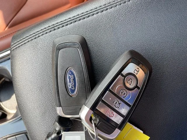 Used 2019 Black Metallic Ford Titanium image 30