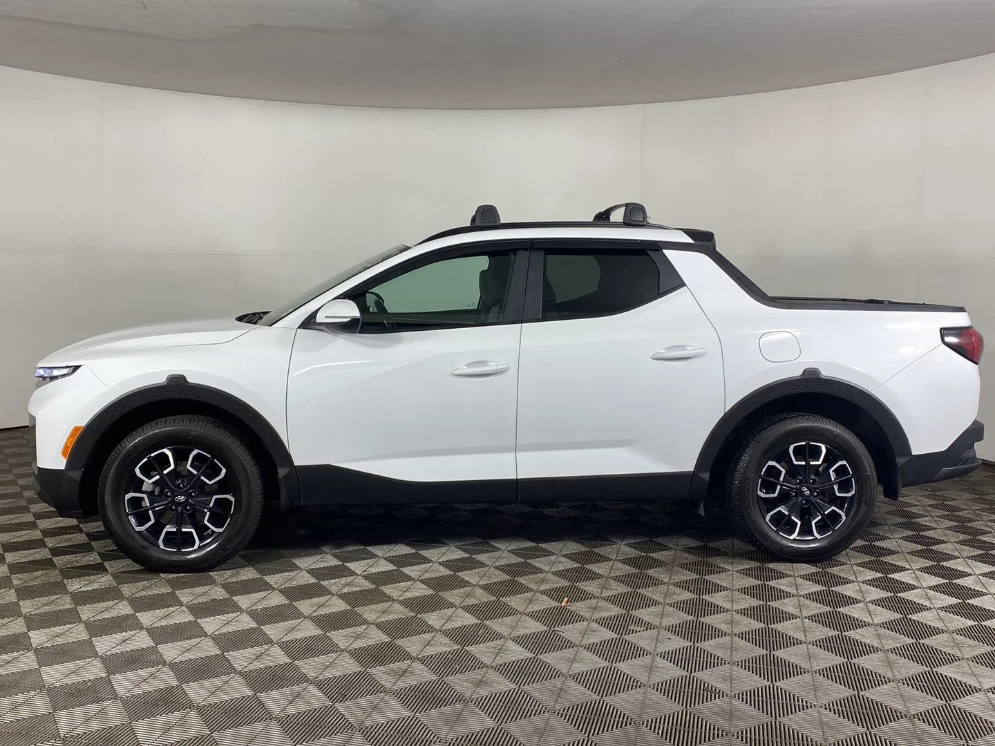 Used 2022 Ice White Hyundai SEL Premium image 24