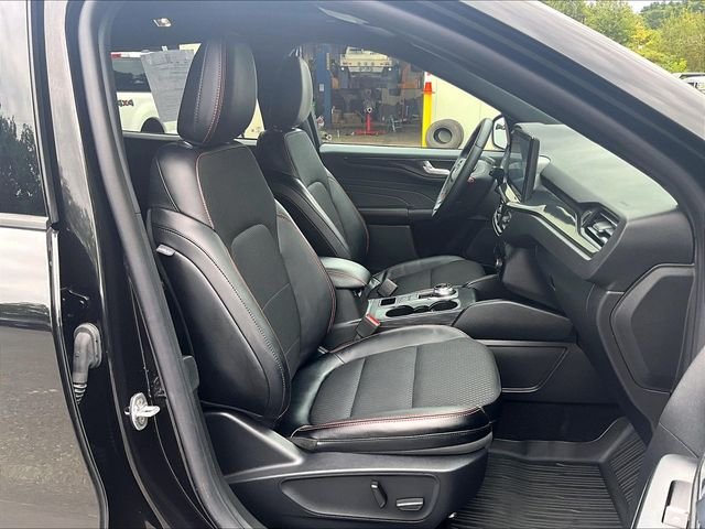 Used 2025 Black Metallic Ford ST-Line Select image 7
