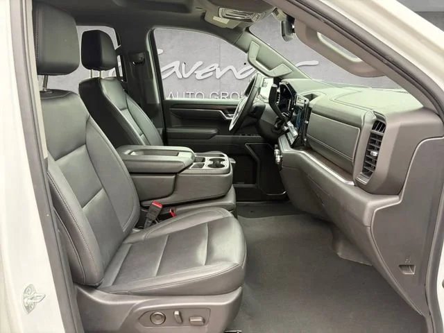Used 2025 Summit White GMC SLT image 24