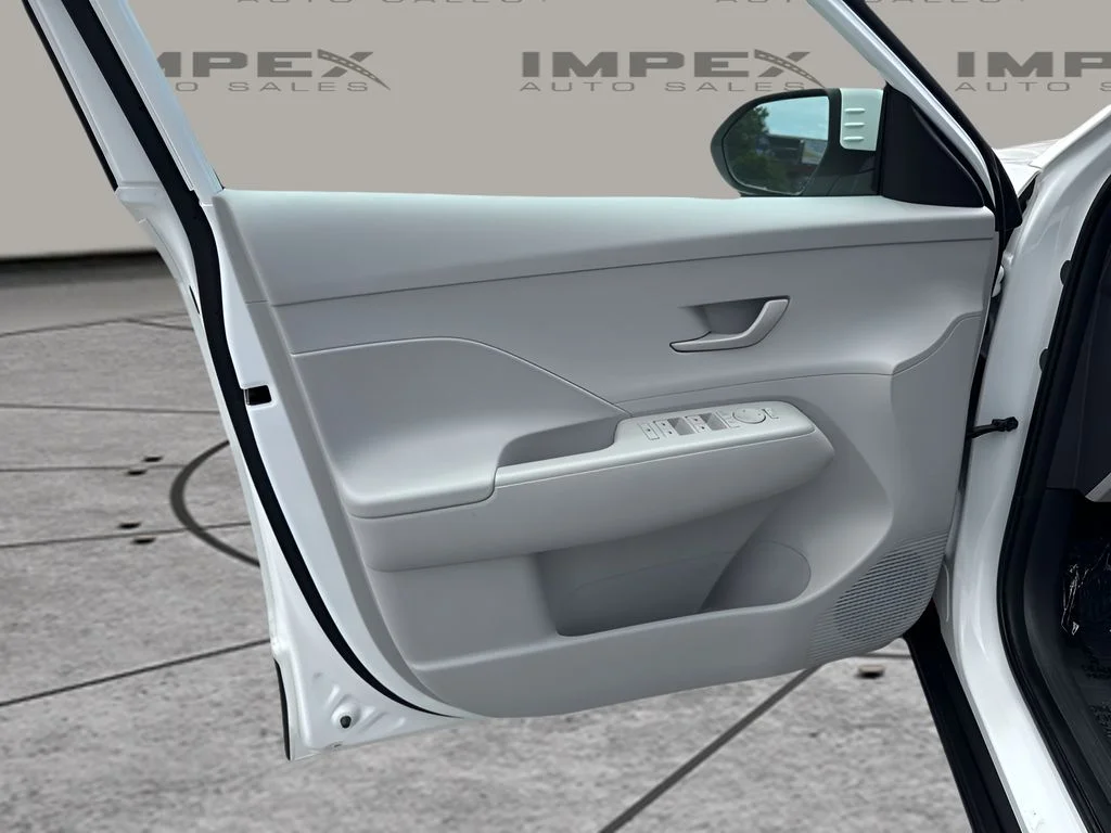 Used 2024 White Hyundai SEL image 23