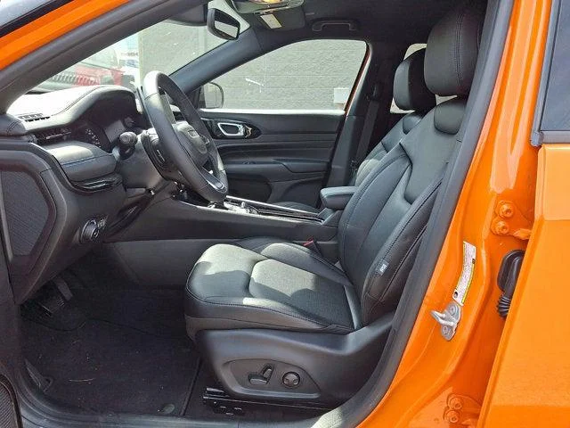New 2026 Joose Exterior Paint Jeep Limited image 5