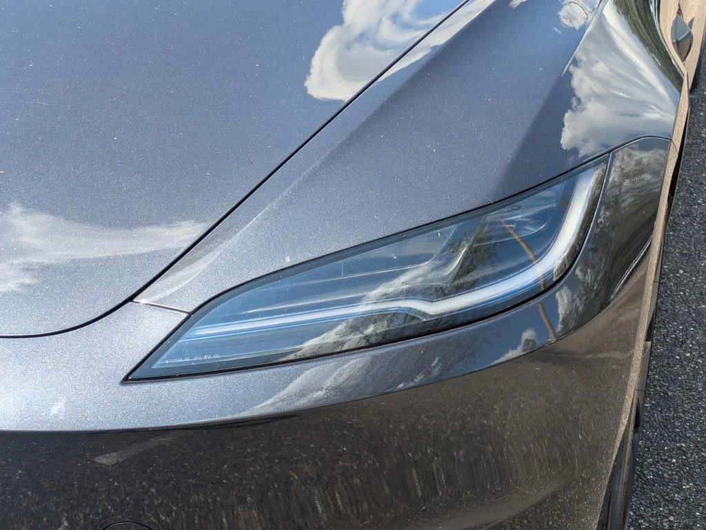 Used 2025  Tesla Long Range image 10