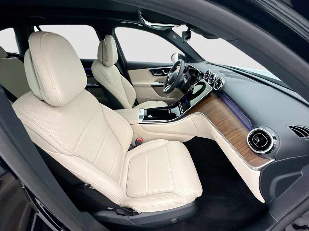 New 2026 Obsidian Black Metallic Mercedes-Benz GLC 300 image 18