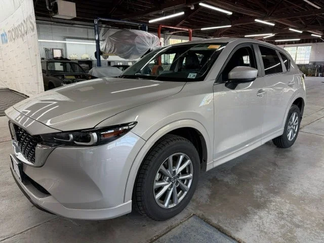 2024 Mazda CX-5 S Preferred package Auto AWD's photo