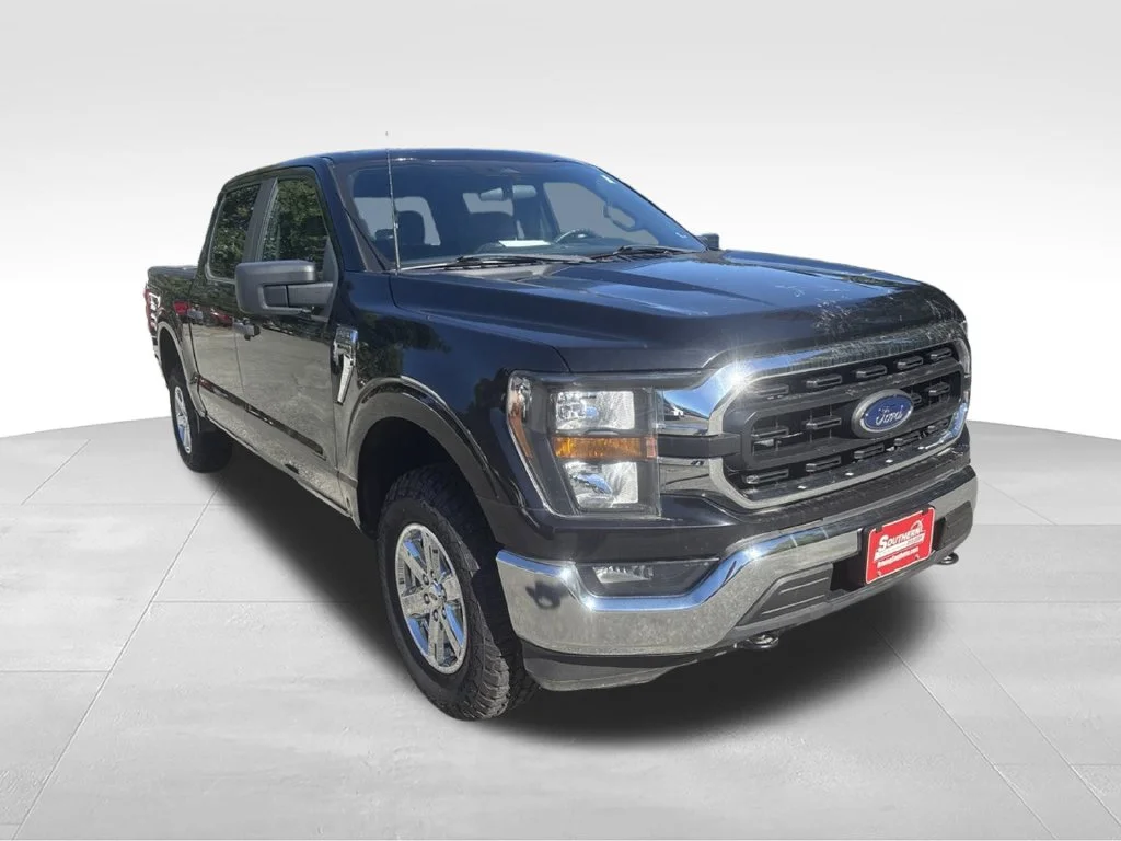 Used 2023 Black Ford XLT image 40