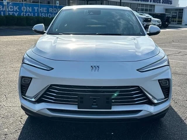 New 2026 Summit White Buick Preferred image 4