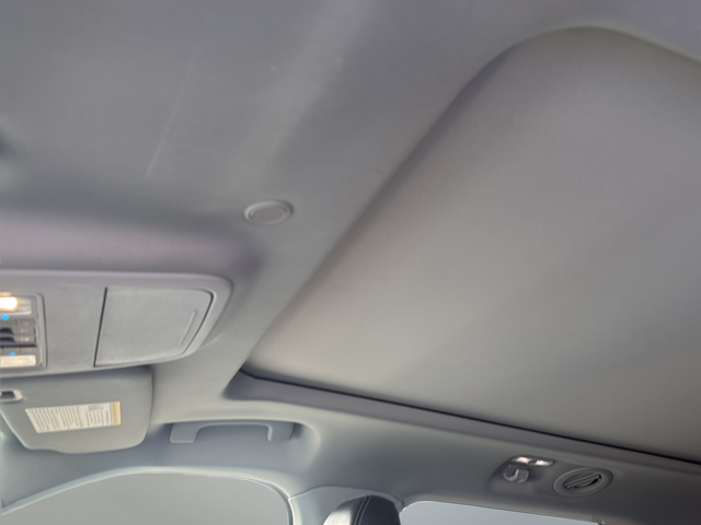 Used 2021 White Ford XLT image 19