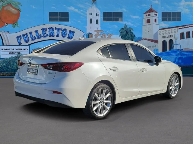 Certified Used 2017 Snowflake White Pearl Metallic Mazda Grand Touring image 3