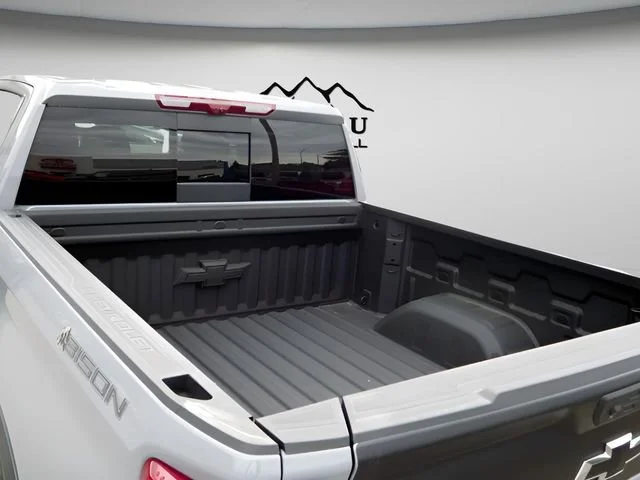 2025 Chevrolet Silverado 1500 ZR2 - Photo 9