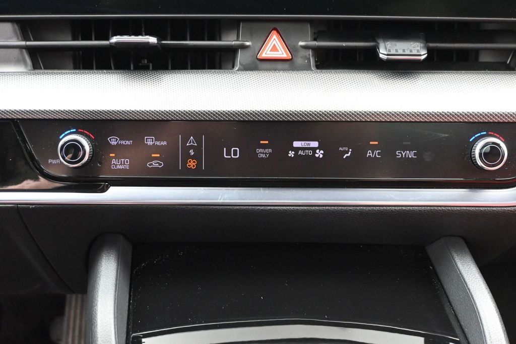 Used 2025 Black Kia SX-Prestige image 22
