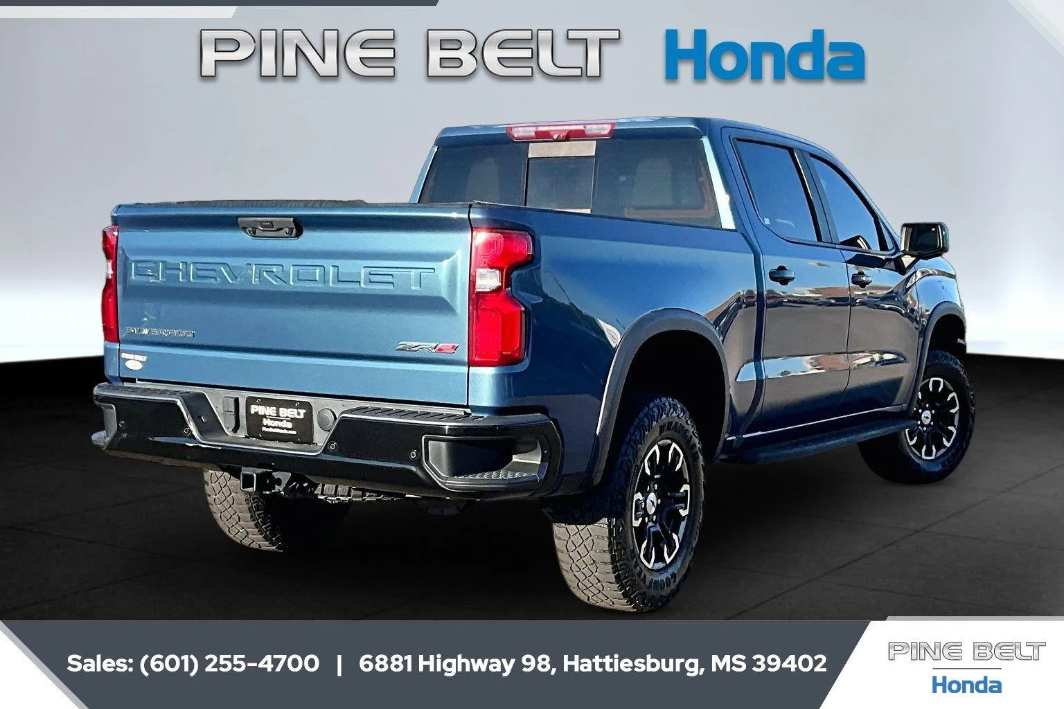 Used 2024 Lakeshore Blue Metallic Chevrolet ZR2 image 11