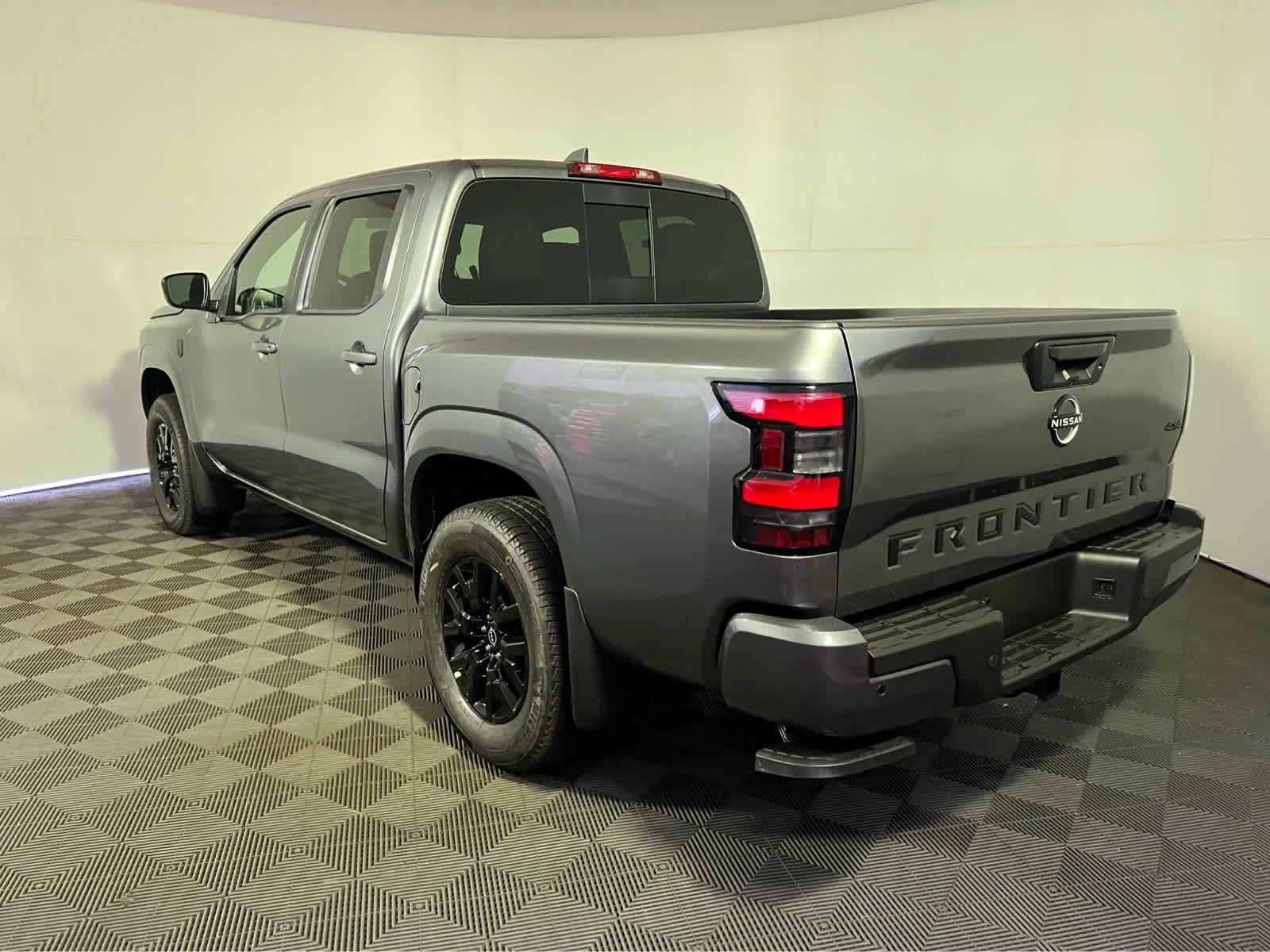 New 2026 Gun Metallic Nissan Crew Cab SV image 5