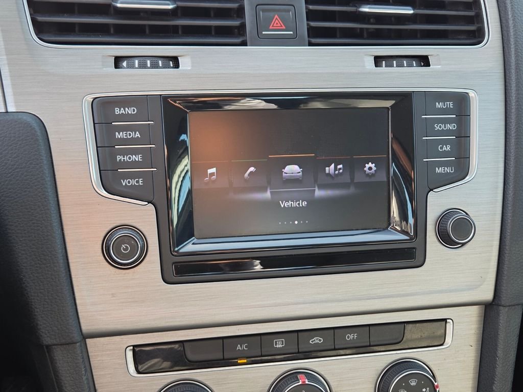 Used 2015 Gray Volkswagen TSI S 4-Door image 28