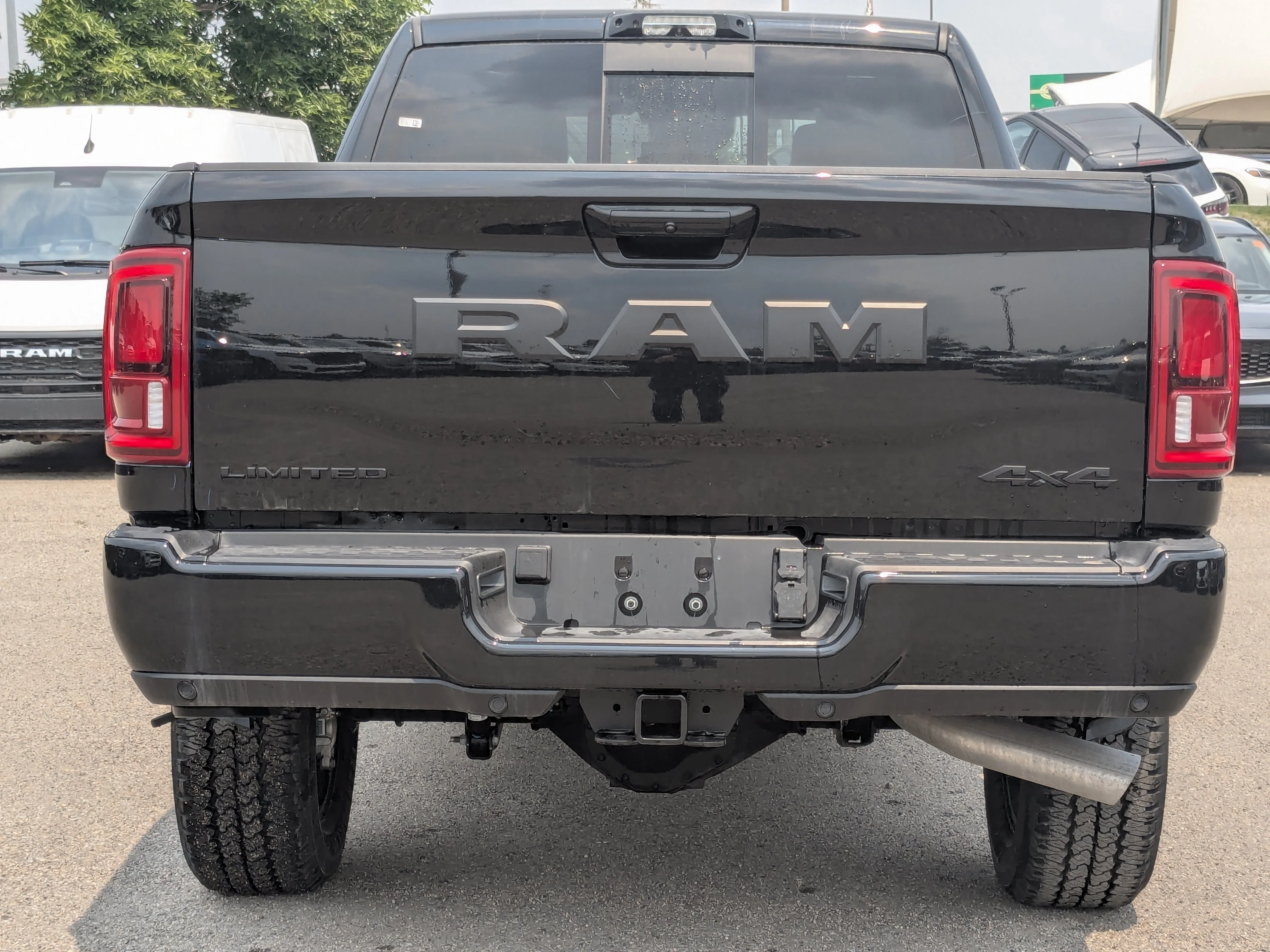 New 2026 Black RAM Limited - - 4x4 - Night Edition - Limited Level 1 Equip Grp - Power Sunroof & More! image 7