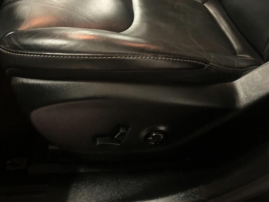 Used 2017 Black Jeep Limited image 16
