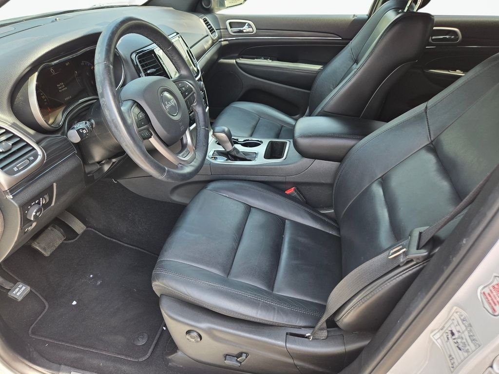Used 2019 White Jeep Limited image 15