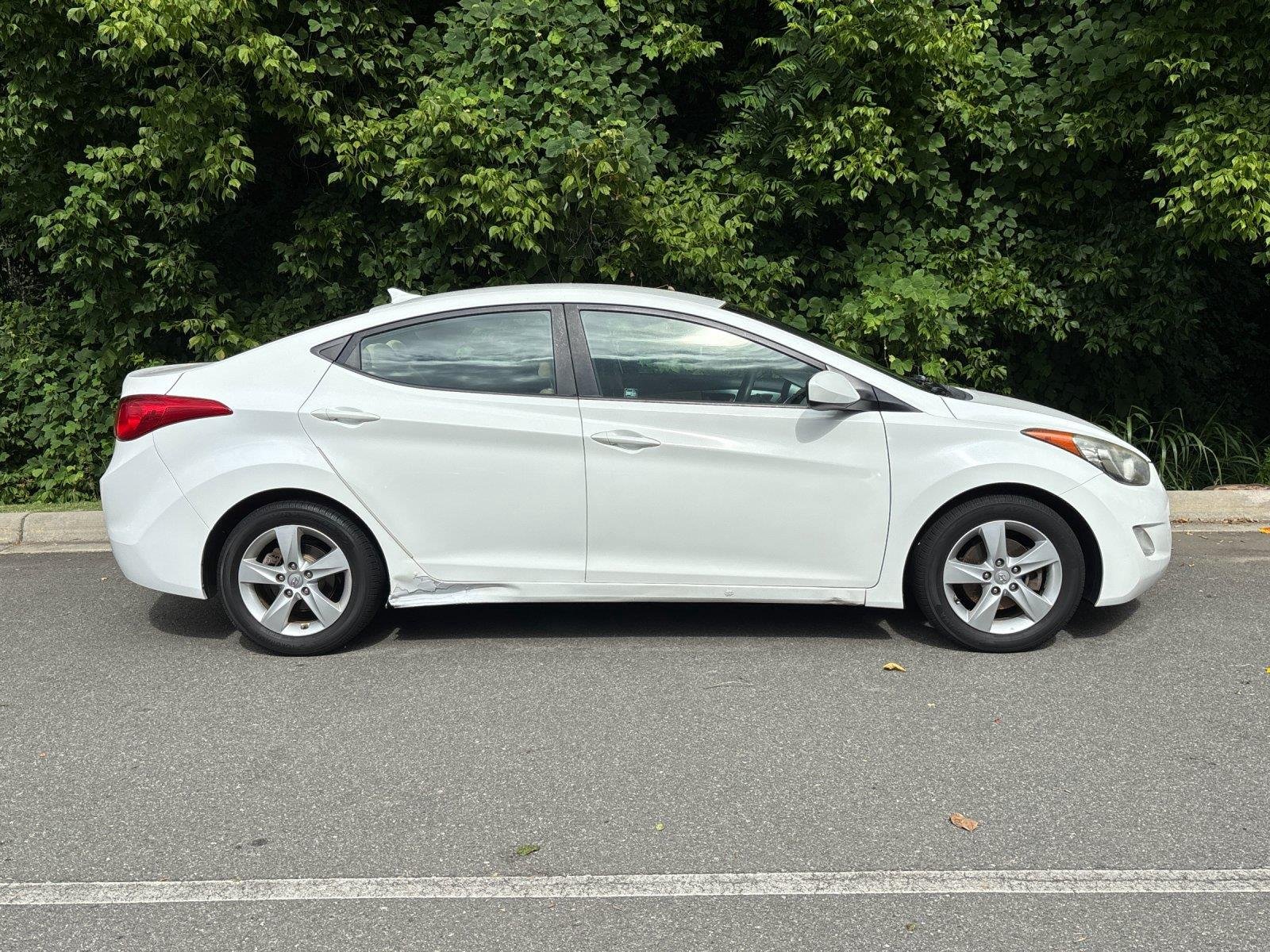 Used 2013 Shimmering White Hyundai GLS PZEV image 6