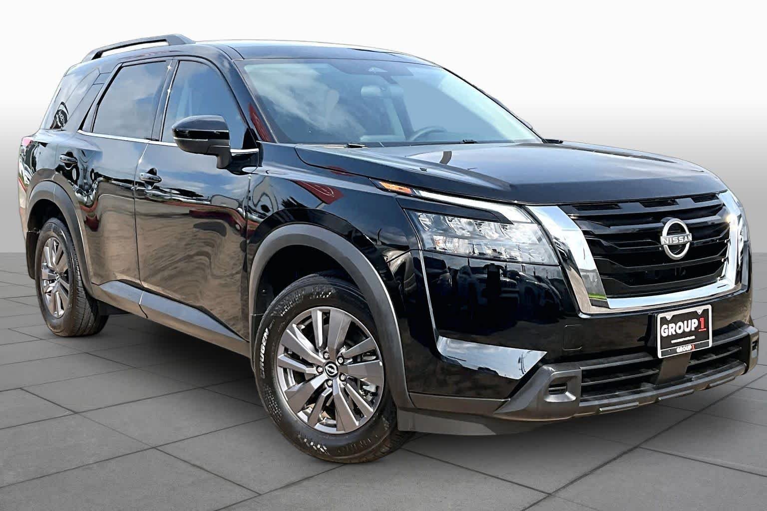 Used 2024 Super Black Nissan SV image 3