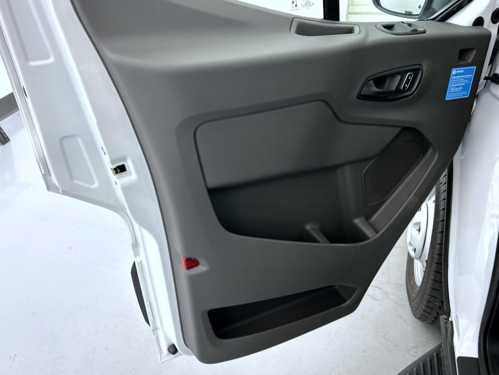 New 2026 Oxford White Ford XL image 9
