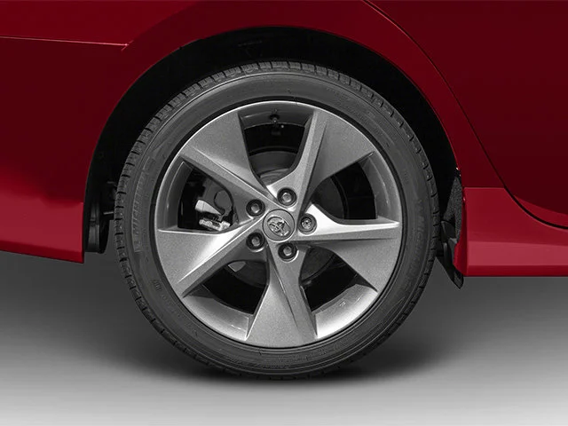Used 2013 Cosmic Gray Mica Toyota L image 14