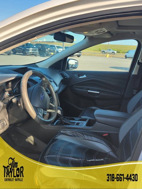 Used 2018 White Ford SE image 36