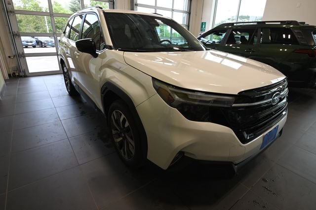 New 2026 CRYSTAL WHITE PEARL Subaru Touring image 15