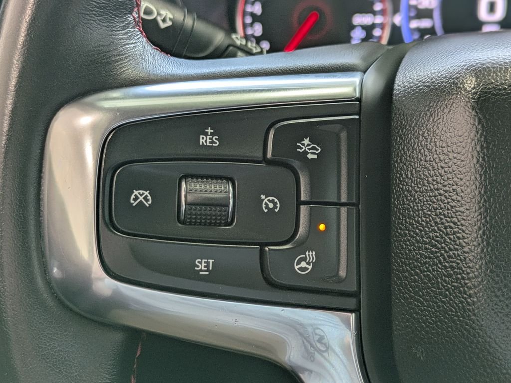 Used 2022 Black Chevrolet RS image 17
