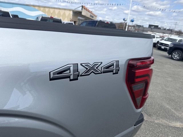 Used 2025 Iconic Silver Metallic Ford Lariat image 13
