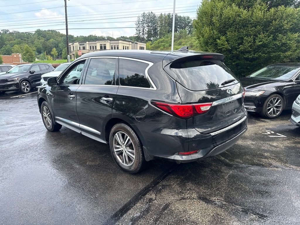 Used 2018 Black Obsidian INFINITI Base image 4