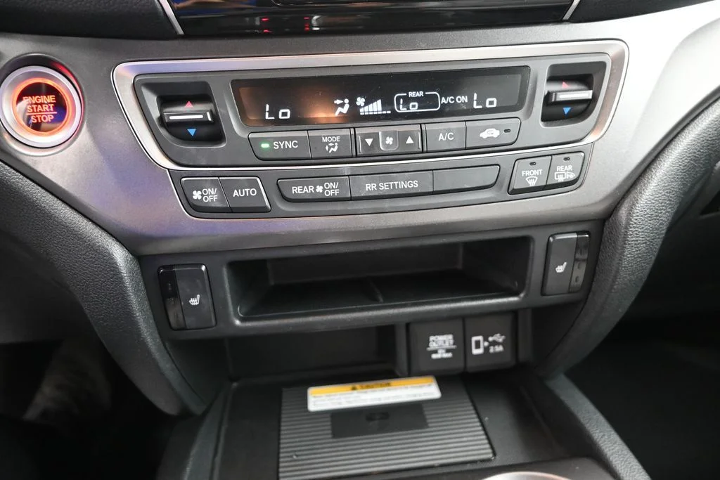 Used 2022  Honda EX-L image 17