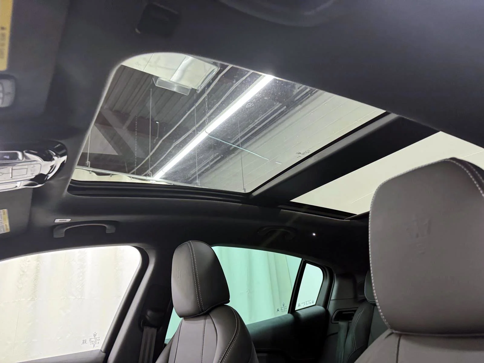 Used 2025 White Maserati  image 22