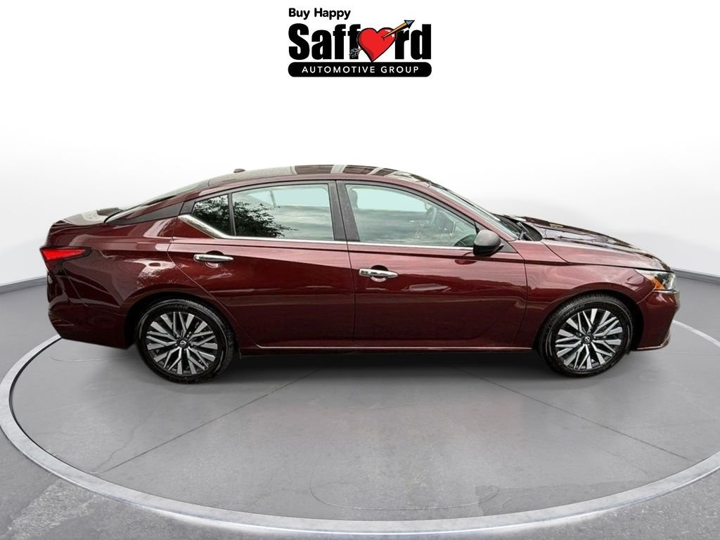 Used 2024  Nissan 2.5 SV image 8