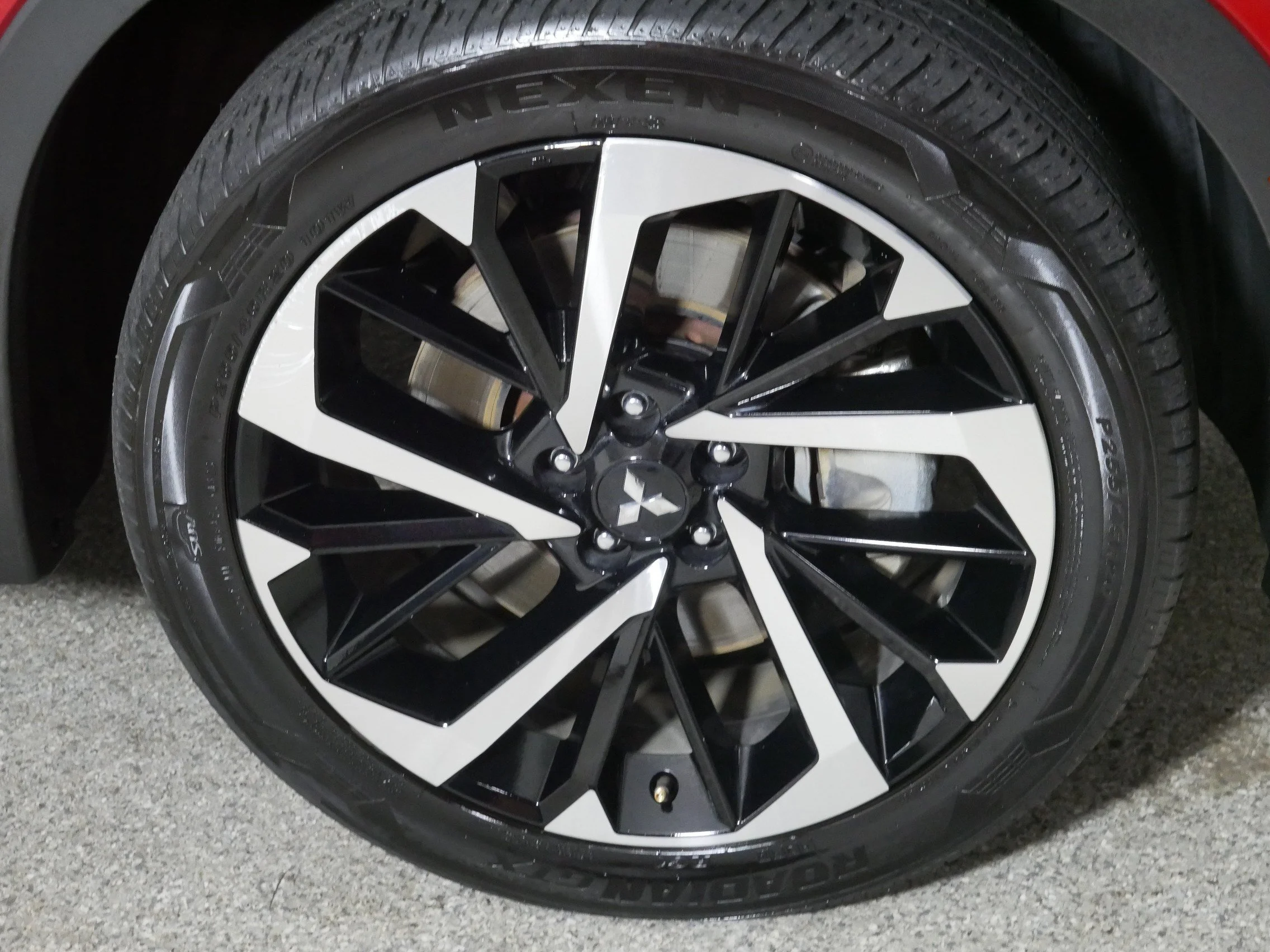 Used 2023 Red Diamond Mitsubishi SE image 15