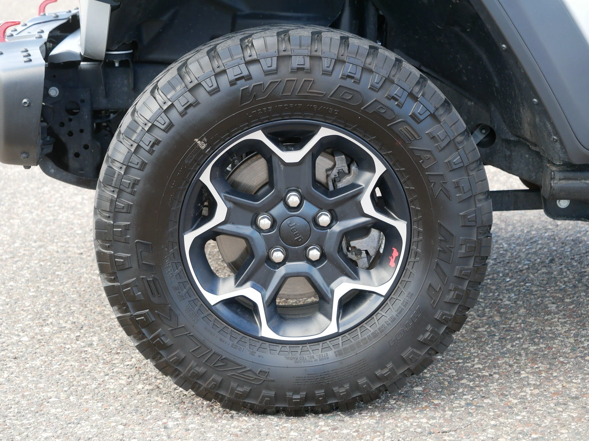 Used 2023 Silver Zynith Clearcoat Jeep Rubicon image 15