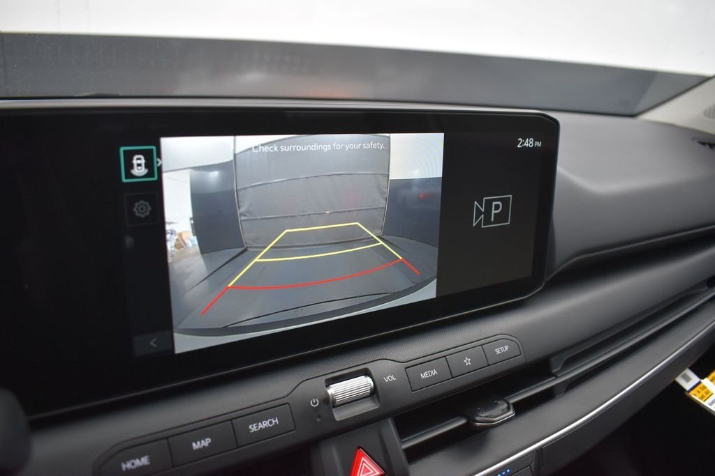 New 2026 Snow White Pearl Kia LXS image 11