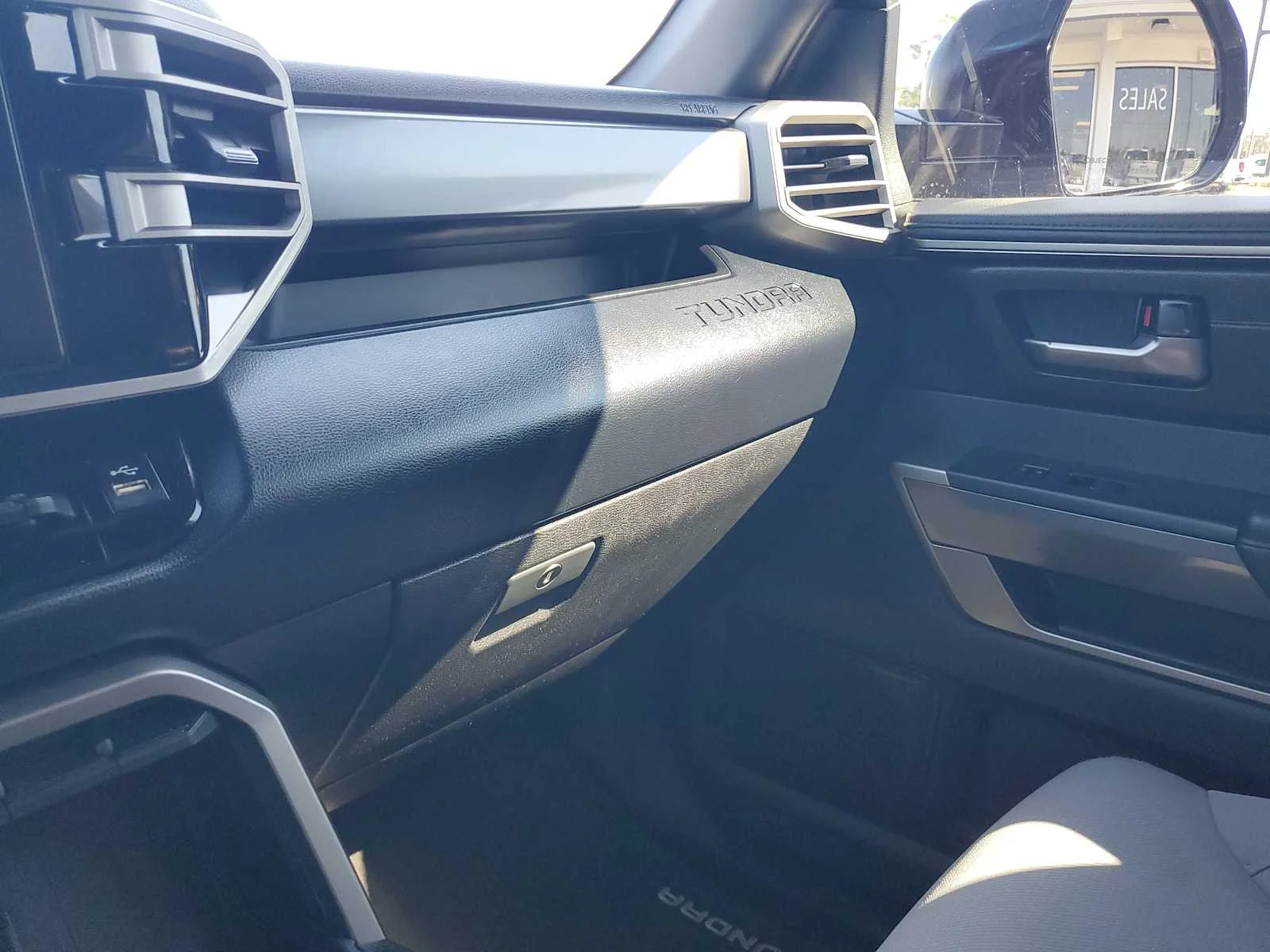 Used 2025  Toyota SR image 24
