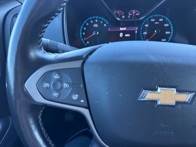 Used 2022 Red Chevrolet Z71 image 16