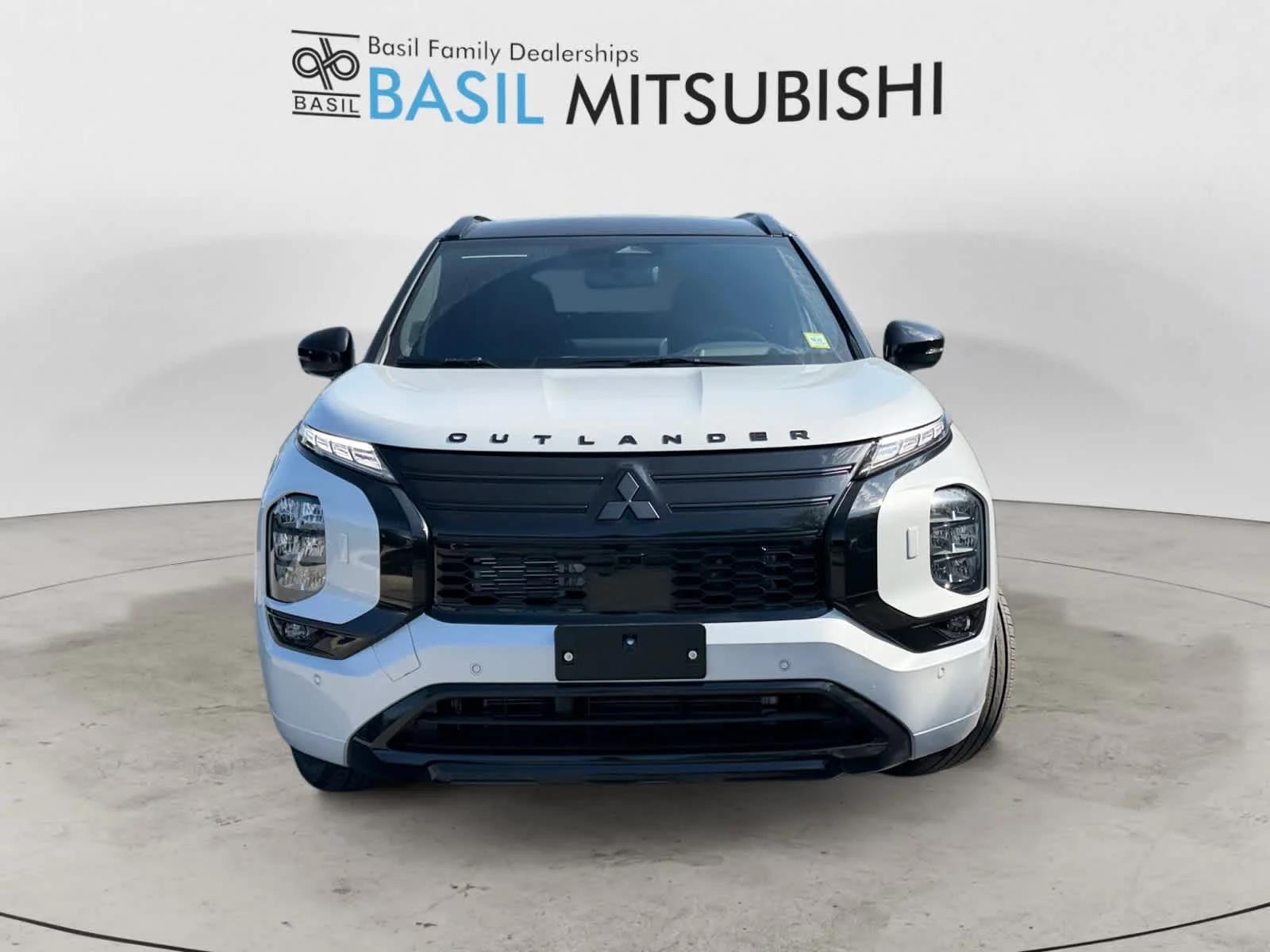 New 2026 White Diamond/Black Roof Mitsubishi Black Edition image 8