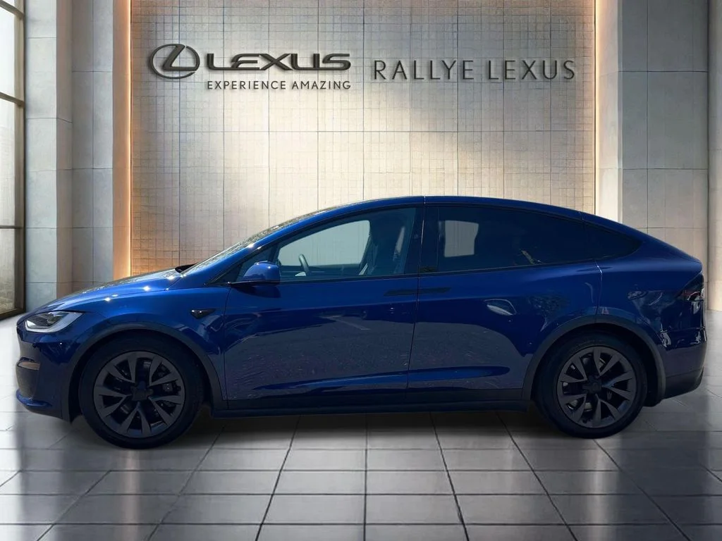 Used 2023 Blue Tesla Standard Range image 4
