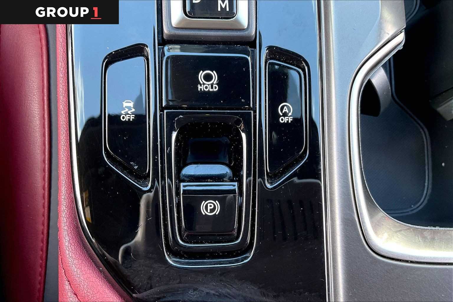 Used 2025 Eminent White Pearl Lexus  image 32