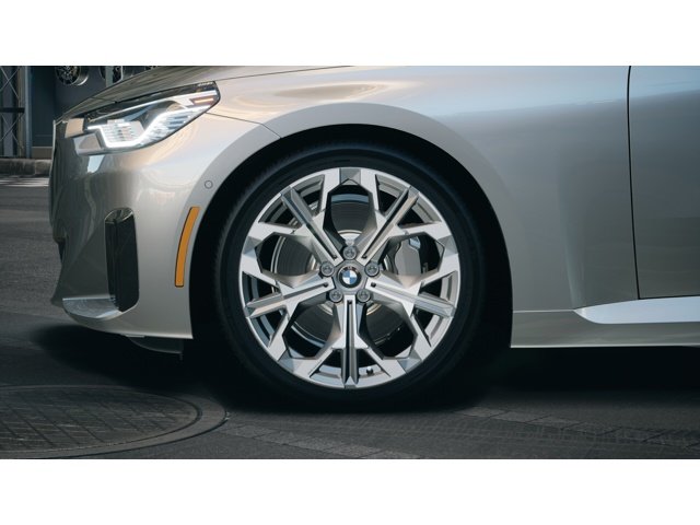 New 2026 Skyscraper Grey Metallic BMW  image 7