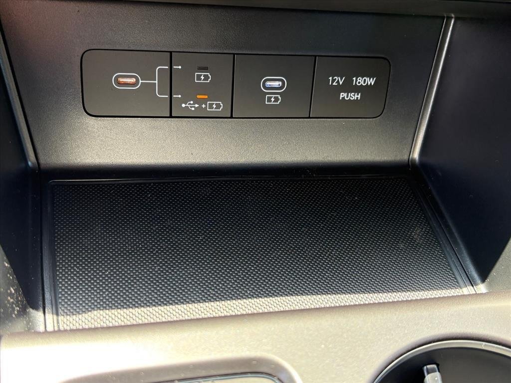 New 2026 Aero Silver Metallic Hyundai SE image 25