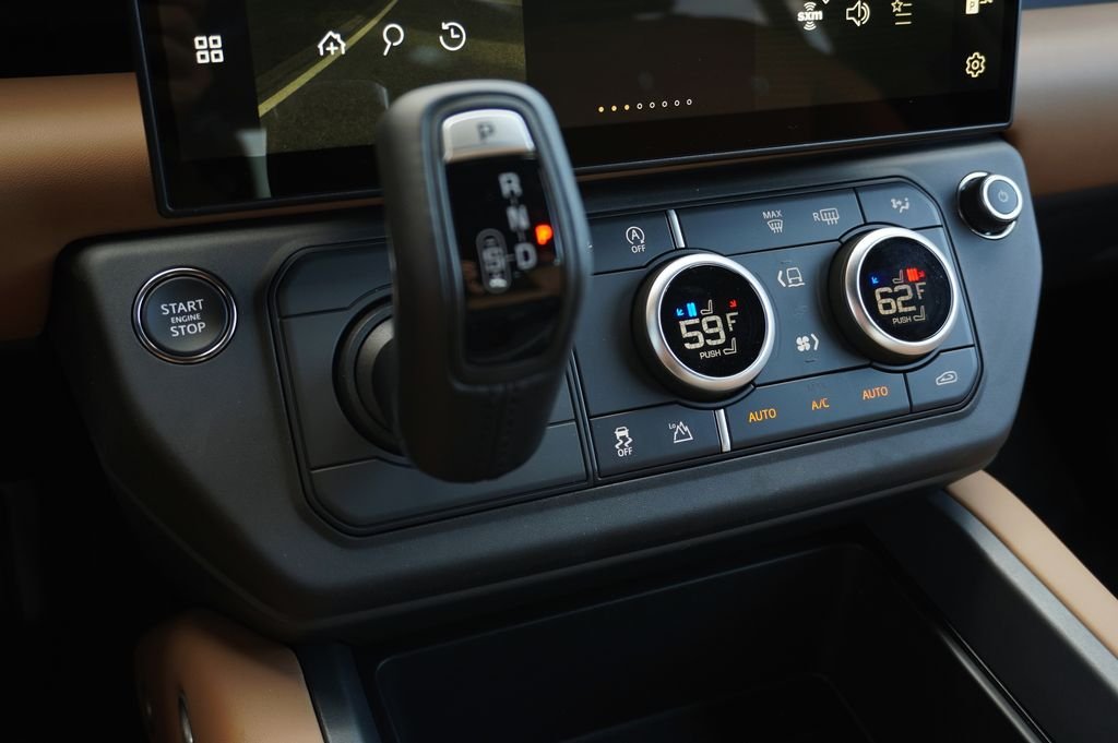 New 2026 Santorini Black Land Rover S image 23