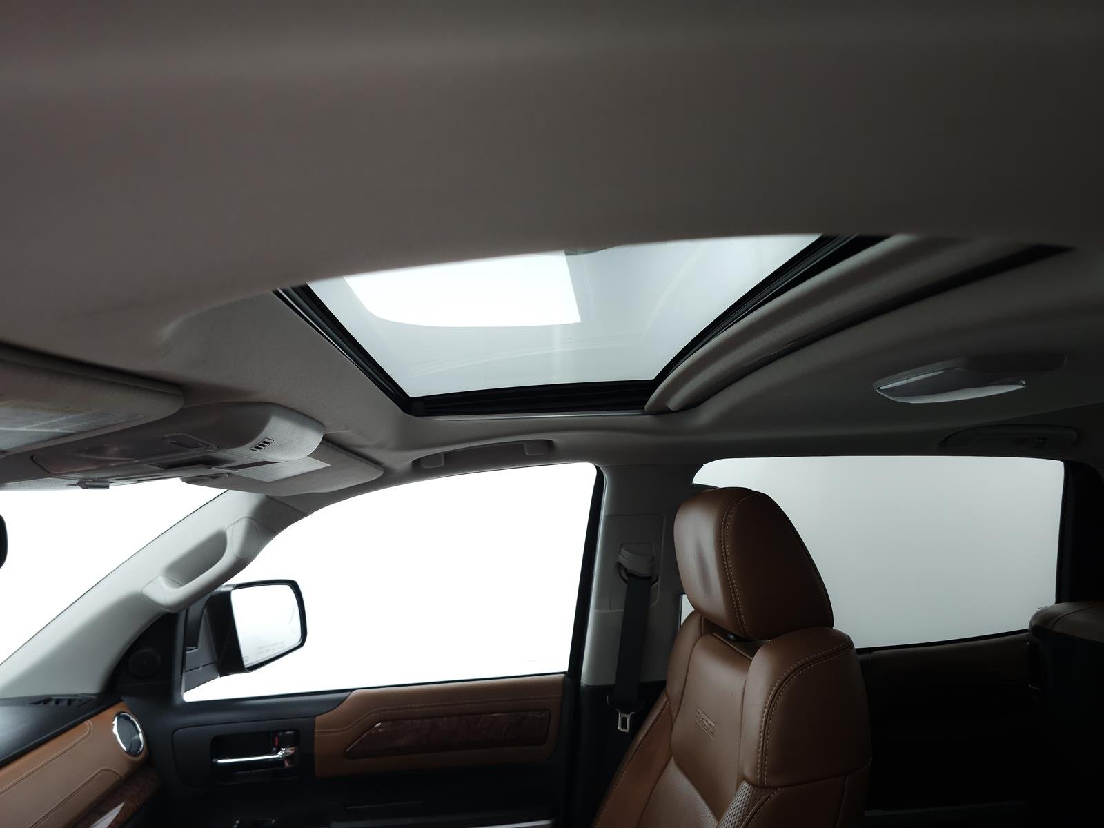 Used 2015 Brown Toyota 1794 image 6