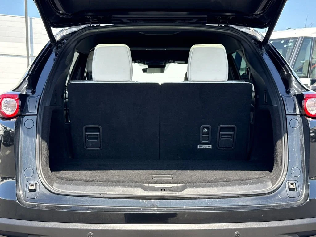 Used 2023 Black Mazda Signature image 7