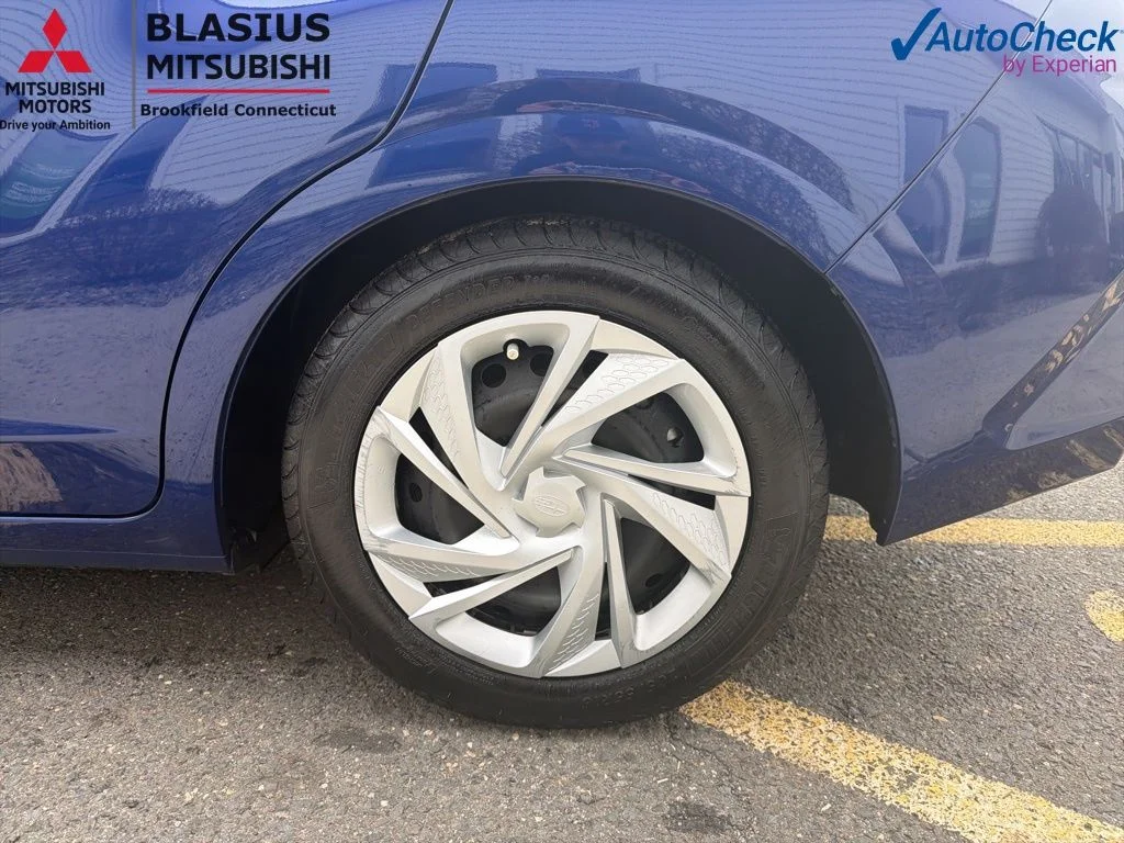 Used 2024 Blue Subaru Base image 7