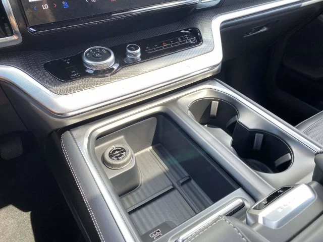 New 2026 Star White Metallic Tri-Coat Ford Platinum image 17