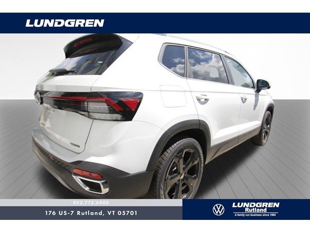 New 2026 Pure White Volkswagen 1.5T SEL image 3